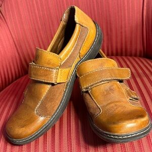 MIA Men's Tan/Brown Leather Velcro Slip-On Loafers SZ 10M